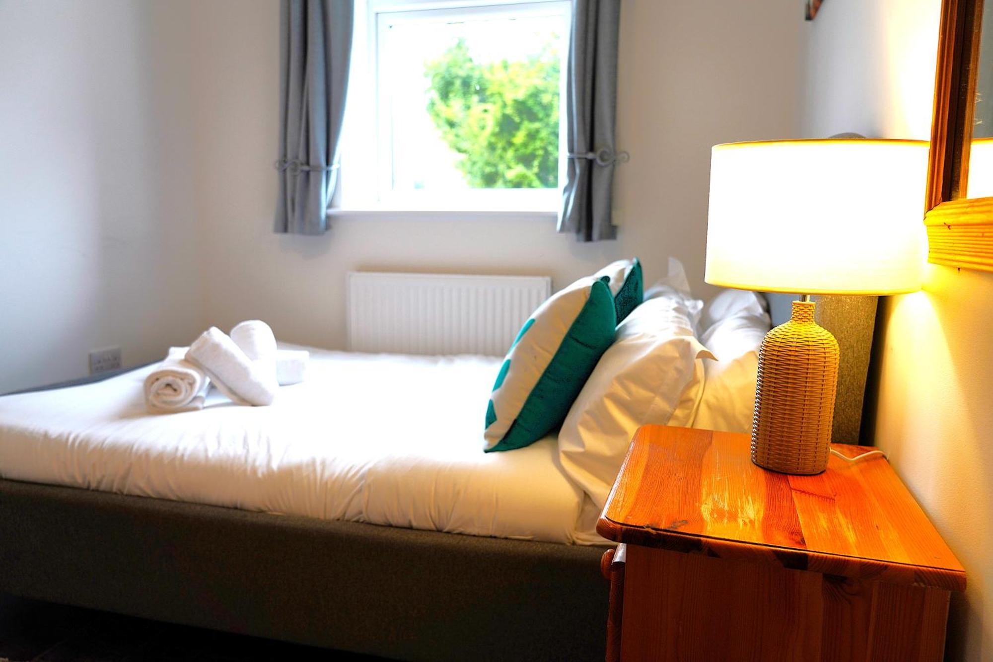 Sleeps 10, Free Parking, Close To Science Park, King Size Bed Milton  Extérieur photo